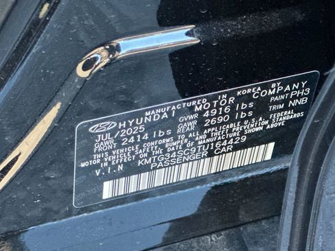 New 2026 Genesis G70 2.5T Prestige image 28