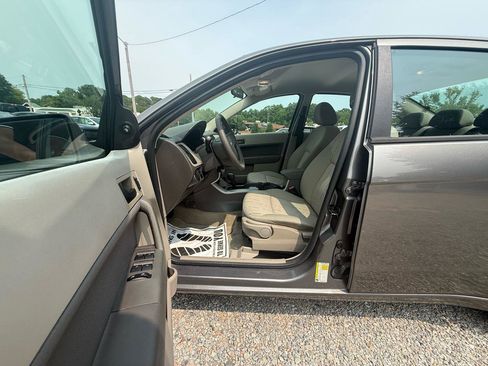Used 2011 Ford Focus SE FWD image 15