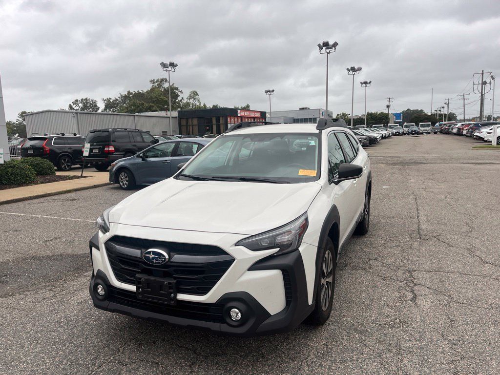 Used 2025 Subaru Outback AWD/4WD image 7
