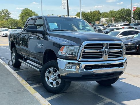 Used 2018 RAM 2500 Big Horn AWD/4WD image 2