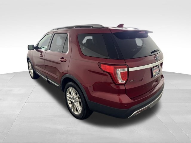 Used 2017 Ford Explorer XLT w/ Equipment Group 202A FWD image 7