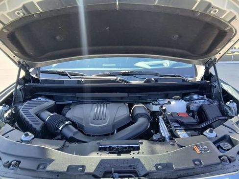 New 2026 GMC Acadia Denali Ultimate w/ LPO, Floor Liner Package AWD/4WD image 35