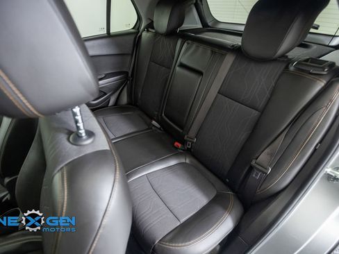 Used 2019 Chevrolet Trax LT w/ LT Convenience Package FWD image 30