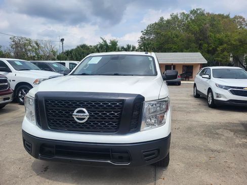 Used 2019 Nissan Titan S RWD image 5