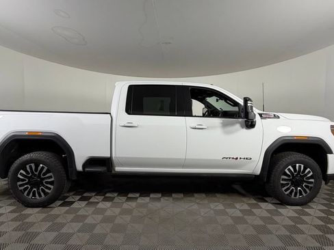 Used 2022 GMC Sierra 2500 AT4 w/ AT4 Premium Plus Package AWD/4WD image 9