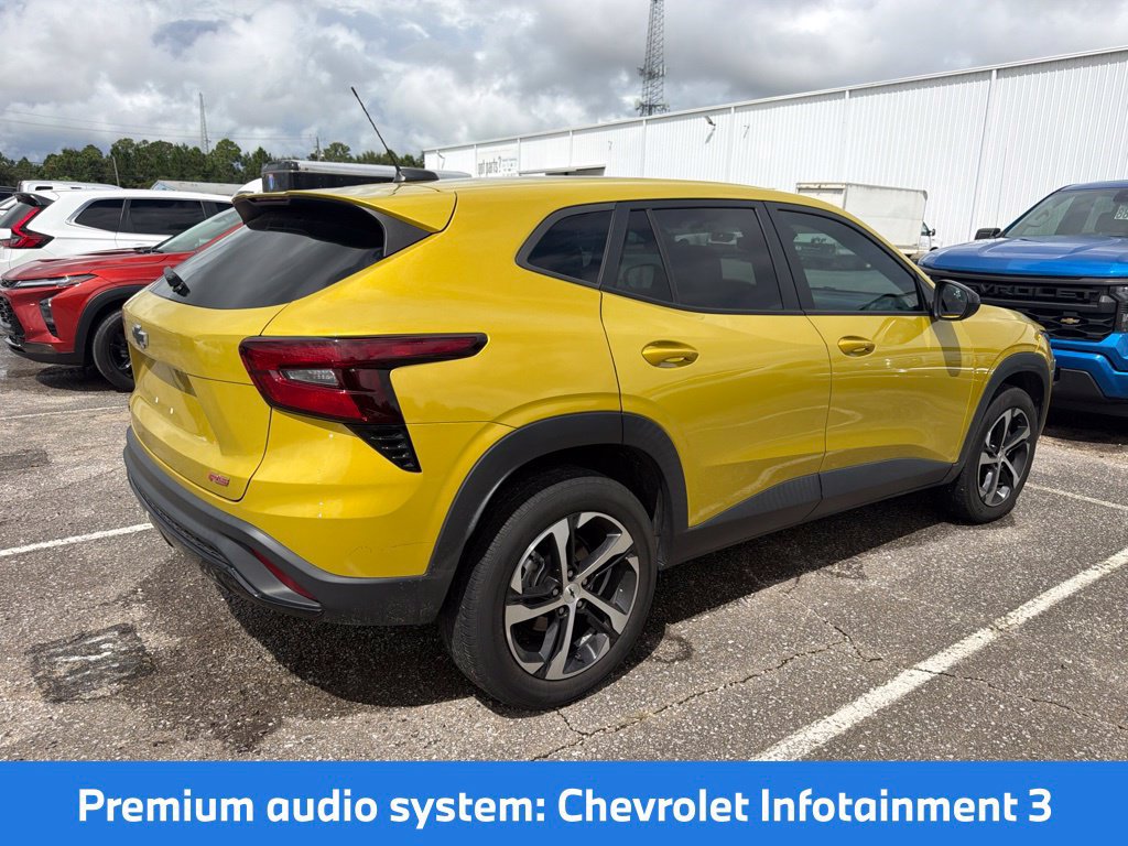 Used 2024 Chevrolet Trax RS w/ Driver Confidence Package FWD image 11