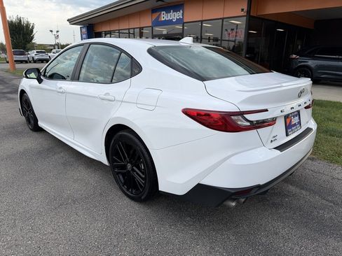 Used 2026 Toyota Camry SE w/ Multimedia Upgrade Package AWD/4WD image 3