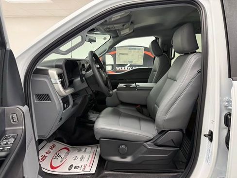 New 2026 Ford F450 XL w/ XL Chrome Package image 8