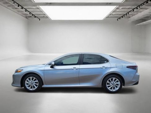 Used 2023 Toyota Camry LE AWD/4WD image 2