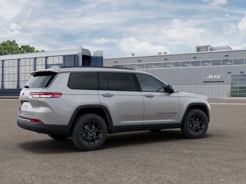 New 2026 Jeep Grand Cherokee L 4WD image 4