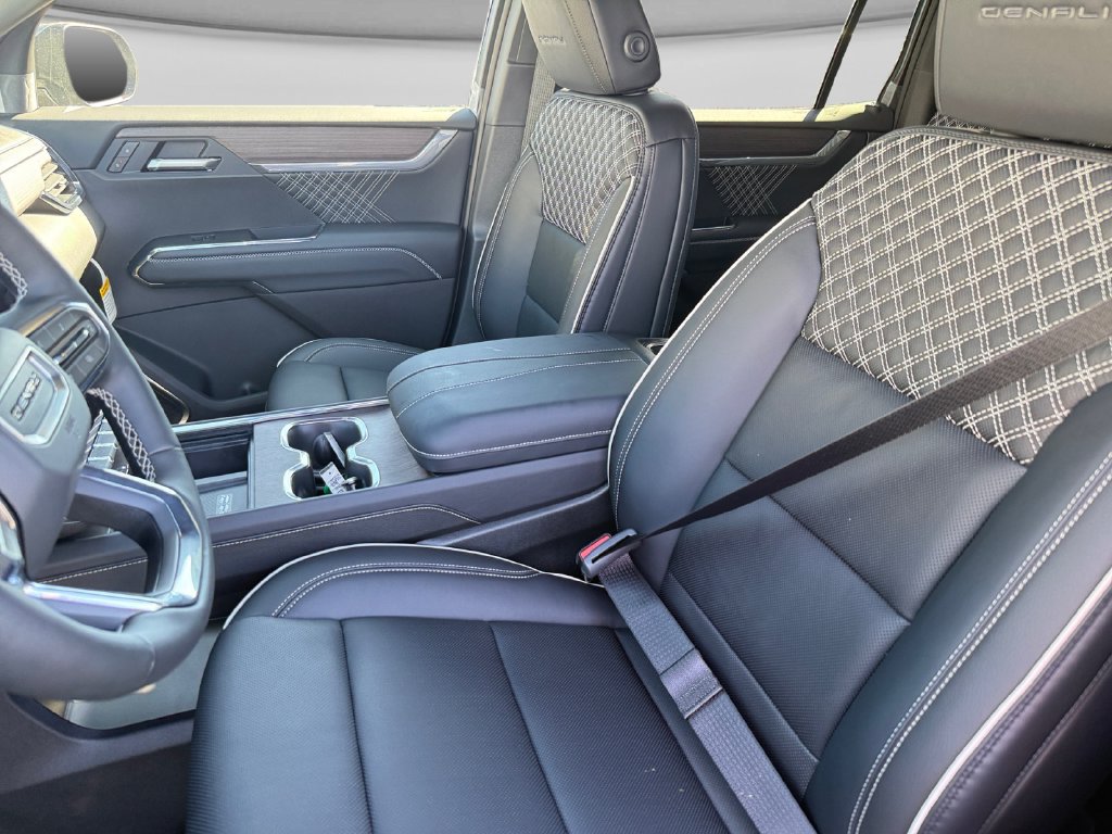 New 2027 GMC Acadia Denali w/ LPO, Floor Liner Package AWD/4WD image 21
