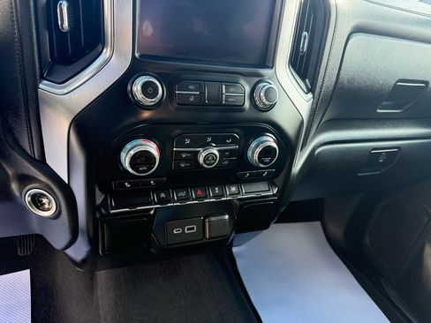 Used 2019 GMC Sierra 1500 SLE w/ SLE Value Package image 30