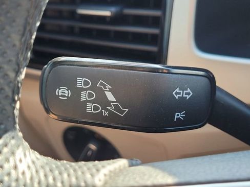 Used 2021 Volkswagen Atlas SEL R-Line image 33