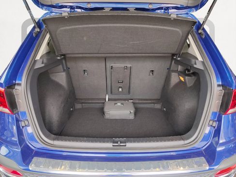 Used 2022 Volkswagen Taos SE FWD image 14