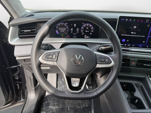 New 2026 Volkswagen Tiguan SE AWD/4WD image 10