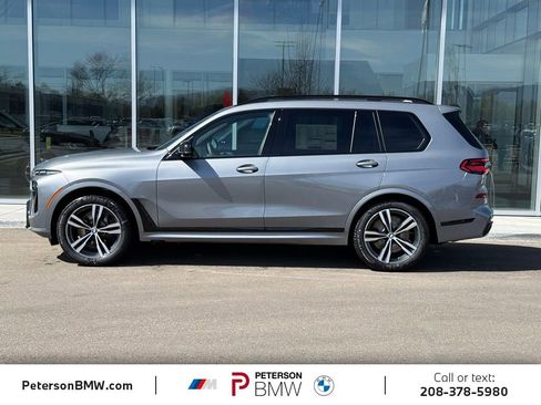 New 2026 BMW X7 M60i image 2