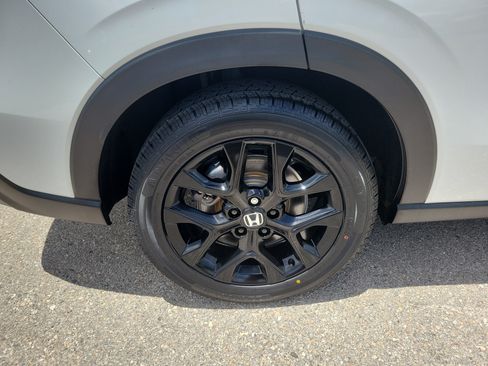 Used 2024 Honda HR-V Sport image 11
