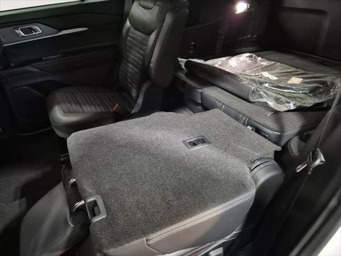 New 2025 Ford Explorer ST-Line image 25