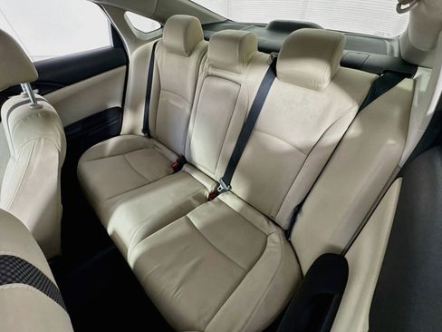 Used 2019 Honda Civic EX image 22