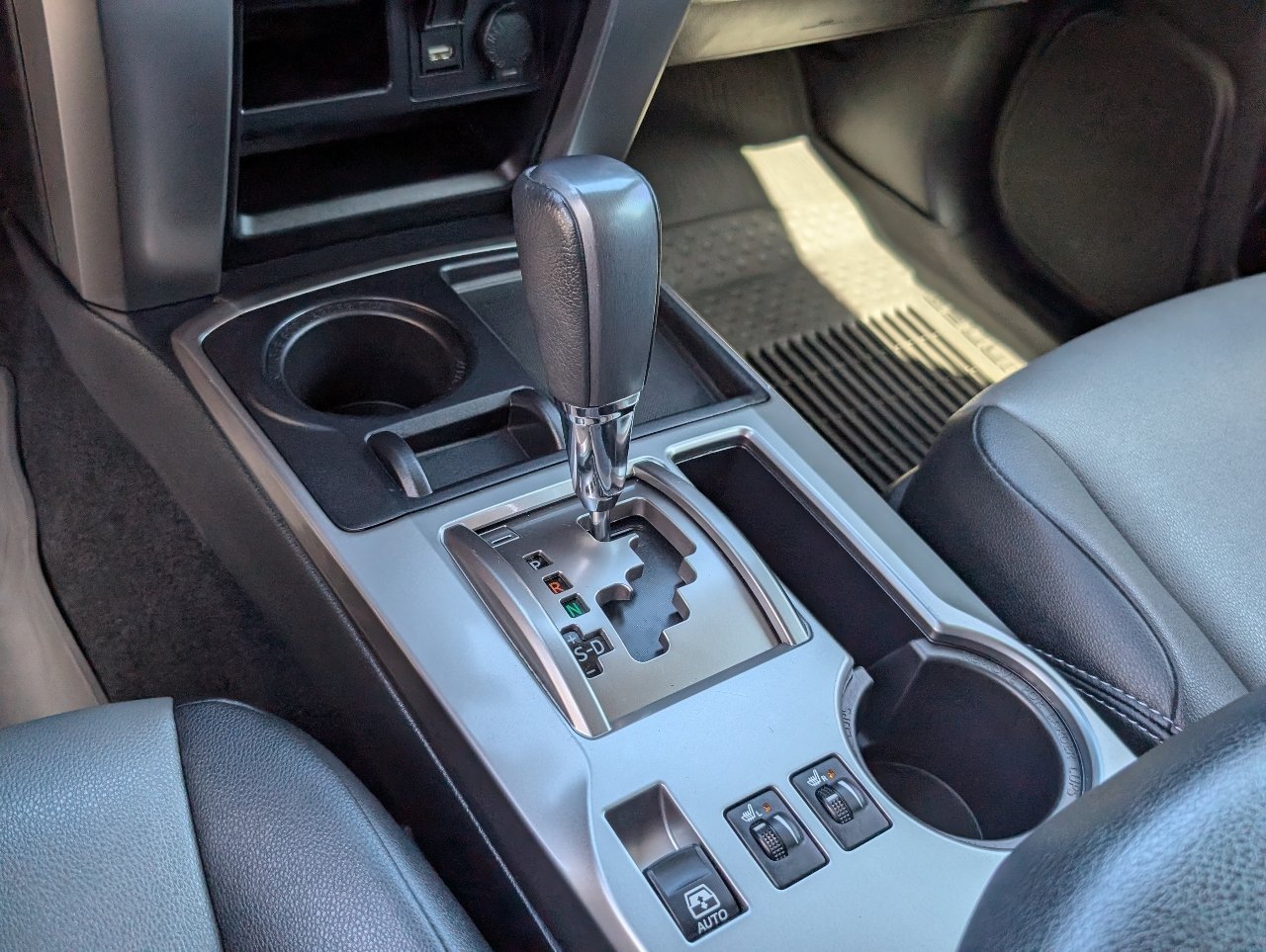 Used 2024 Toyota 4Runner SR5 Premium w/ Moonroof Package RWD image 16
