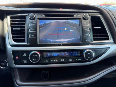 Used 2015 Toyota Highlander XLE AWD/4WD image 29