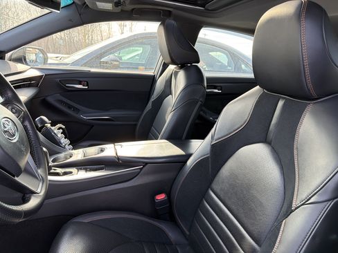 Used 2019 Toyota Avalon XSE w/ All Weather Liner Package image 8