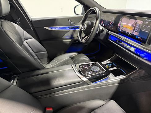 Used 2023 BMW 760i xDrive AWD/4WD image 56
