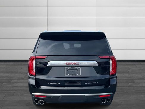 Used 2023 GMC Yukon XL Denali w/ Denali Reserve Package image 4