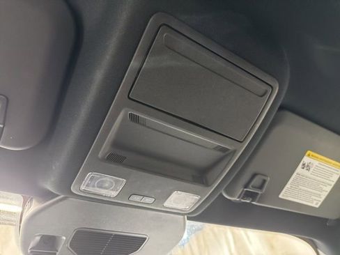 Used 2025 Ford Escape ST-Line FWD image 31