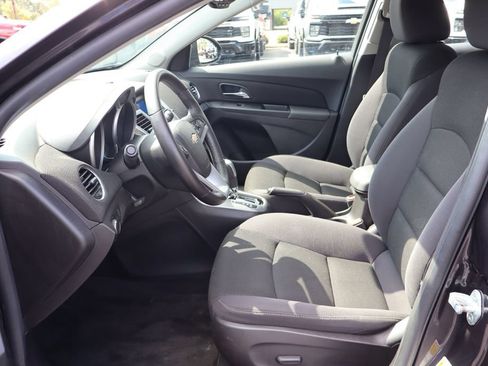 Used 2014 Chevrolet Cruze LT FWD image 4