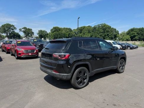 Used 2020 Jeep Compass Latitude AWD/4WD image 2