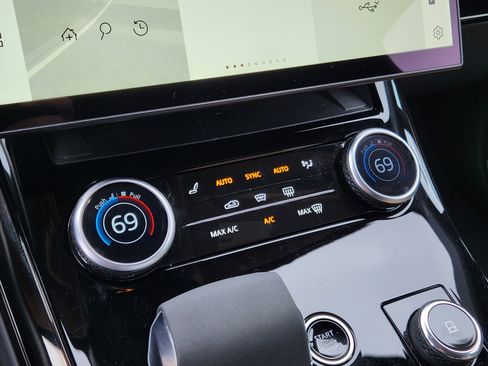 Certified 2023 Land Rover Range Rover Sport SE Dynamic image 19