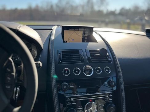 Used 2015 Aston Martin DB9 Coupe RWD image 20