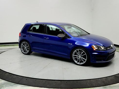 Used 2017 Volkswagen Golf R 4-Door AWD/4WD image 3
