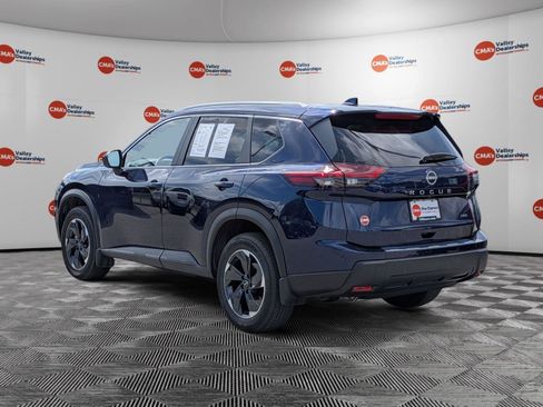 Used 2025 Nissan Rogue SV w/ SV Premium Package AWD/4WD image 7
