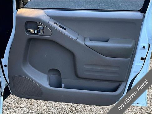 Used 2016 Nissan Frontier SV AWD/4WD image 19