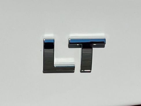 Used 2024 Chevrolet Malibu LT image 15