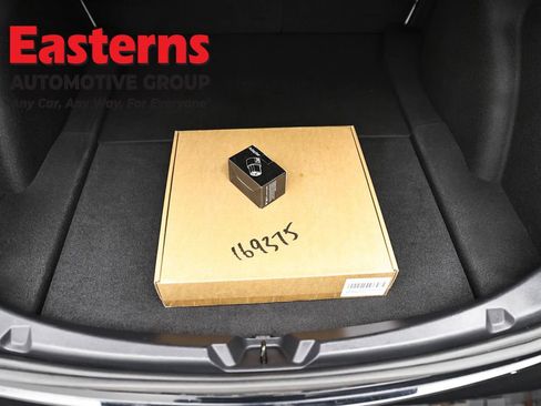 Used 2023 Tesla Model 3 Standard Range image 9