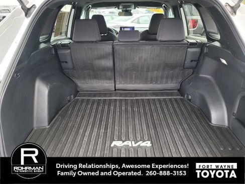 Used 2023 Toyota RAV4 SE AWD/4WD image 8