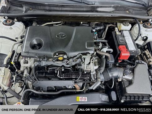 Used 2020 Toyota Camry SE FWD image 27