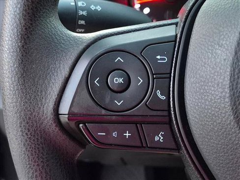 Used 2021 Toyota RAV4 LE FWD image 14