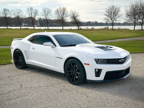 Used 2014 Chevrolet Camaro ZL1 image 98