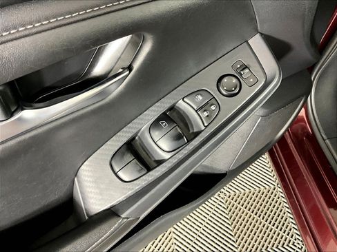 Certified 2024 Nissan Sentra SV FWD image 38