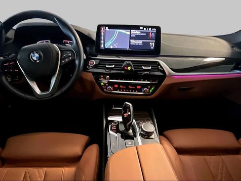 Used 2023 BMW 530i w/ Convenience Package RWD image 13