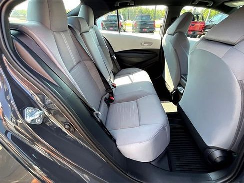 Used 2025 Toyota Corolla SE image 27