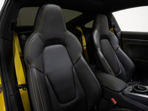 Used 2022 Porsche 911 Turbo S image 67