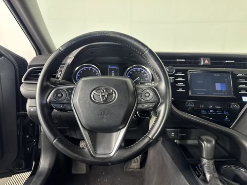 Used 2019 Toyota Camry SE image 23