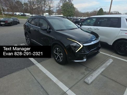 Used 2025 Kia Sportage EX w/ Premium Package image 2