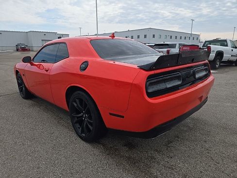 Used 2018 Dodge Challenger R/T w/ Driver Convenience Group image 4