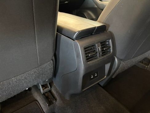 Used 2024 Nissan Rogue SV AWD/4WD image 21